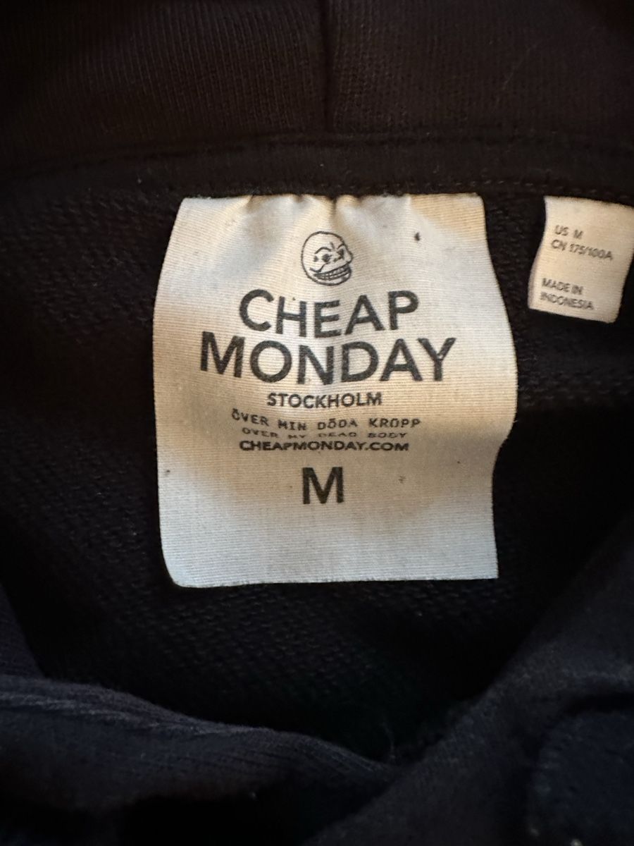 Maglioni & Felpe: Cheap Monday Hoodie, Grösse M – Usato da Zürich venduto da isa_yzc7 2