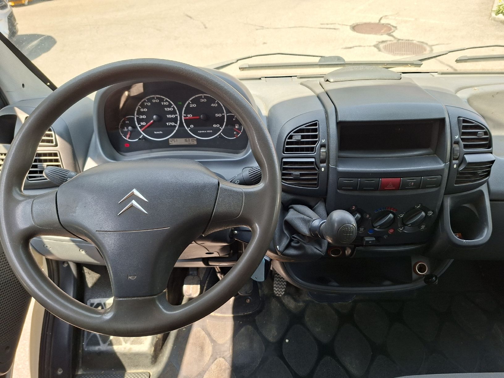Citroën Véhicules utilitaires: Citroen Jumper 11Q 2,2 HDi – Défectueux à Thun par Joe_87 5