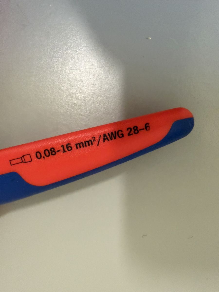 Knipex Tutti gli attrezzi: Knipex Presszange  – Usato da Zürich venduto da papaplatte 3