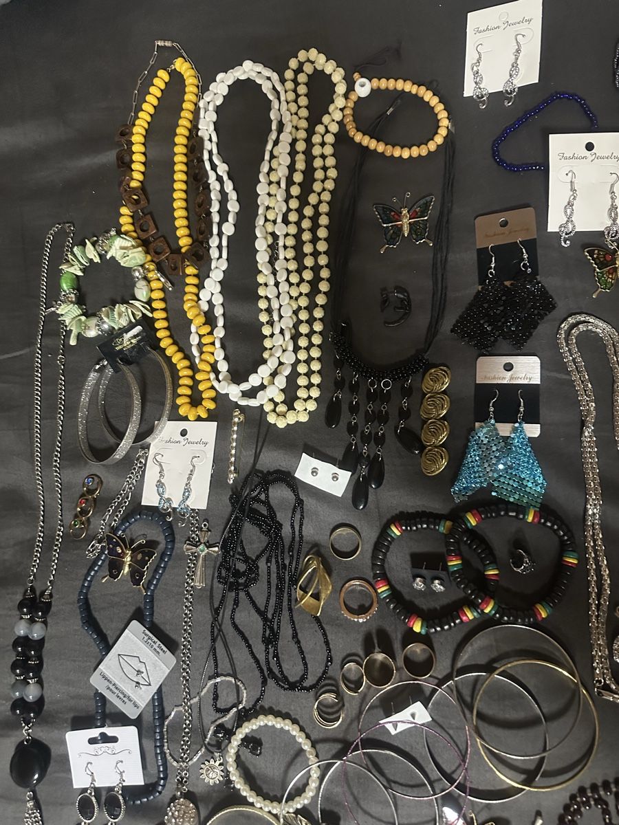 Altri gioielli: Modeschmuck Set Ketten Armbänder.schmuck – Usato da Deitingen venduto da Himhip 3