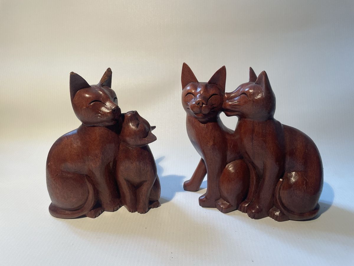 Figuren: Statues - pack de 2 chats sculptés à la main – Neu (gemäss Beschreibung) aus Renens VD von sas_6vhd