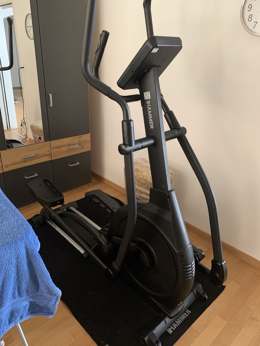 Hometrainer: Hammer Crosstrainer inkl. Bodenmatte – Usato da Kreuzlingen venduto da bia_52rj 1