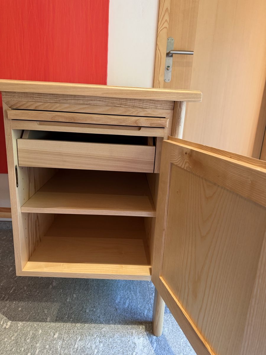 Schreibtische: Schreibtisch – Neu und originalverpackt aus Wolfhalden von mar_jfq8 4
