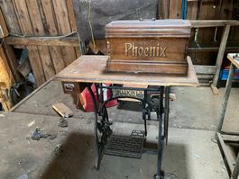 Antike Phoenix Nähmaschine