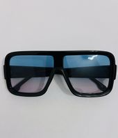 Lunettes de soleil noires et dégradé - Mode d'été 😎🌞 Neuve