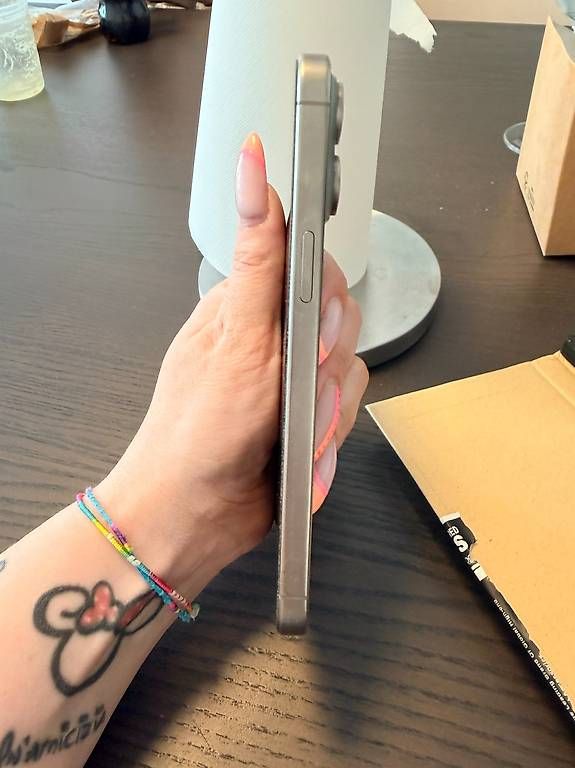 Apple Handys / Smartphones: Iphone 15Pro Max 256GB Natural – Gebraucht aus Châtel-St-Denis von tan_crr9 2