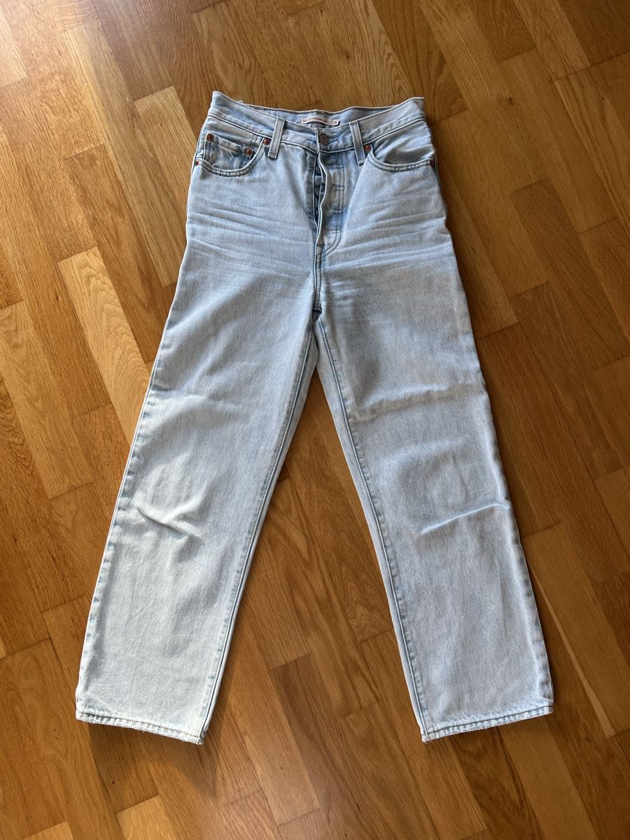 Levi's Jeans: Levi‘s Ribcage Ankle w25 l27 – Usato da Unterägeri venduto da luisaluella 1