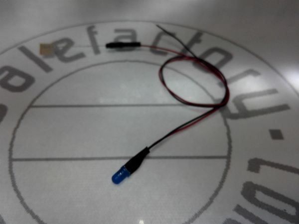 Componenti elettronici: LED 3mm verkabelt, 12V DC, blau diffus – Nuovo (secondo la descrizione) da Luzern venduto da Salefactory 3