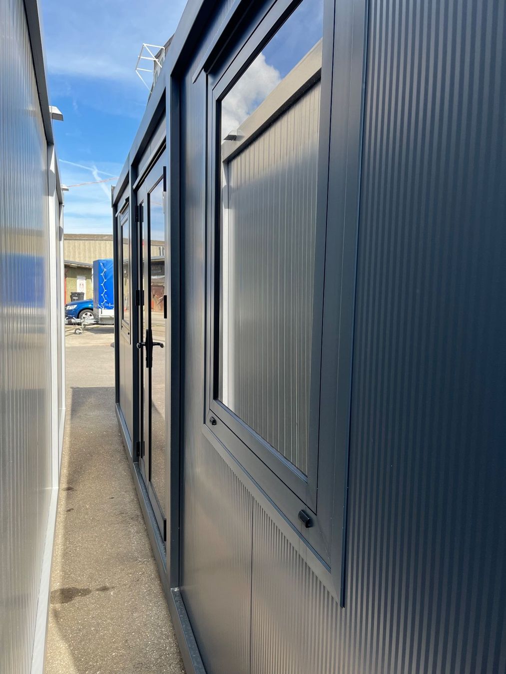 Contenitori edile: Bürocontainer / Hofladen / Baucontainer 6m – Nuovo (secondo la descrizione) da Oftringen venduto da Britta 1