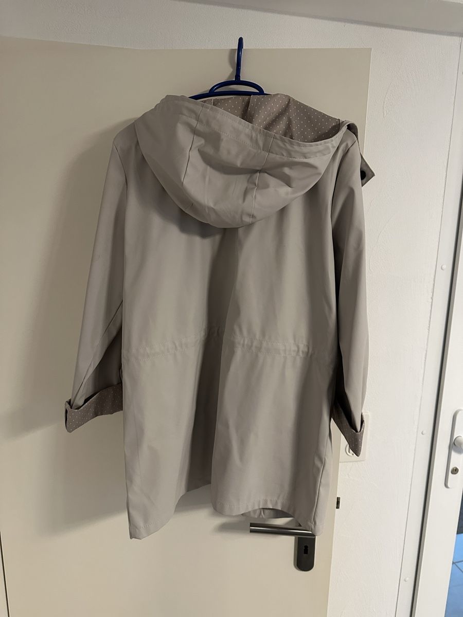 Dorothy Perkins Cappotti: Regenmantel hellgrau Grösse 38 – Usato da Füllinsdorf venduto da Neewmi 2