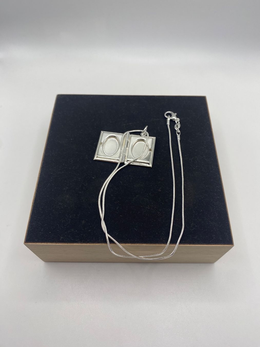 Catenine: Collier avec pendentif longueur 25cm – Nuovo (secondo la descrizione) da Chamoson venduto da Pince26 5