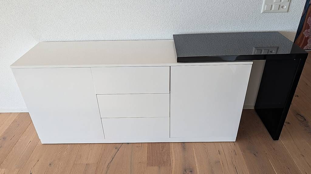 Cassettiere: Sideboard in Hochglanzlack – Usato da Aarwangen venduto da PatrickFree