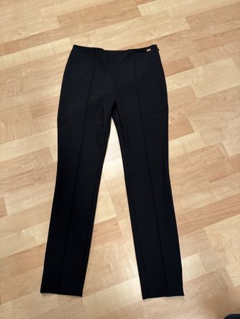 Escada Hose, Gr. 36, Schwarz, Top Zustand!