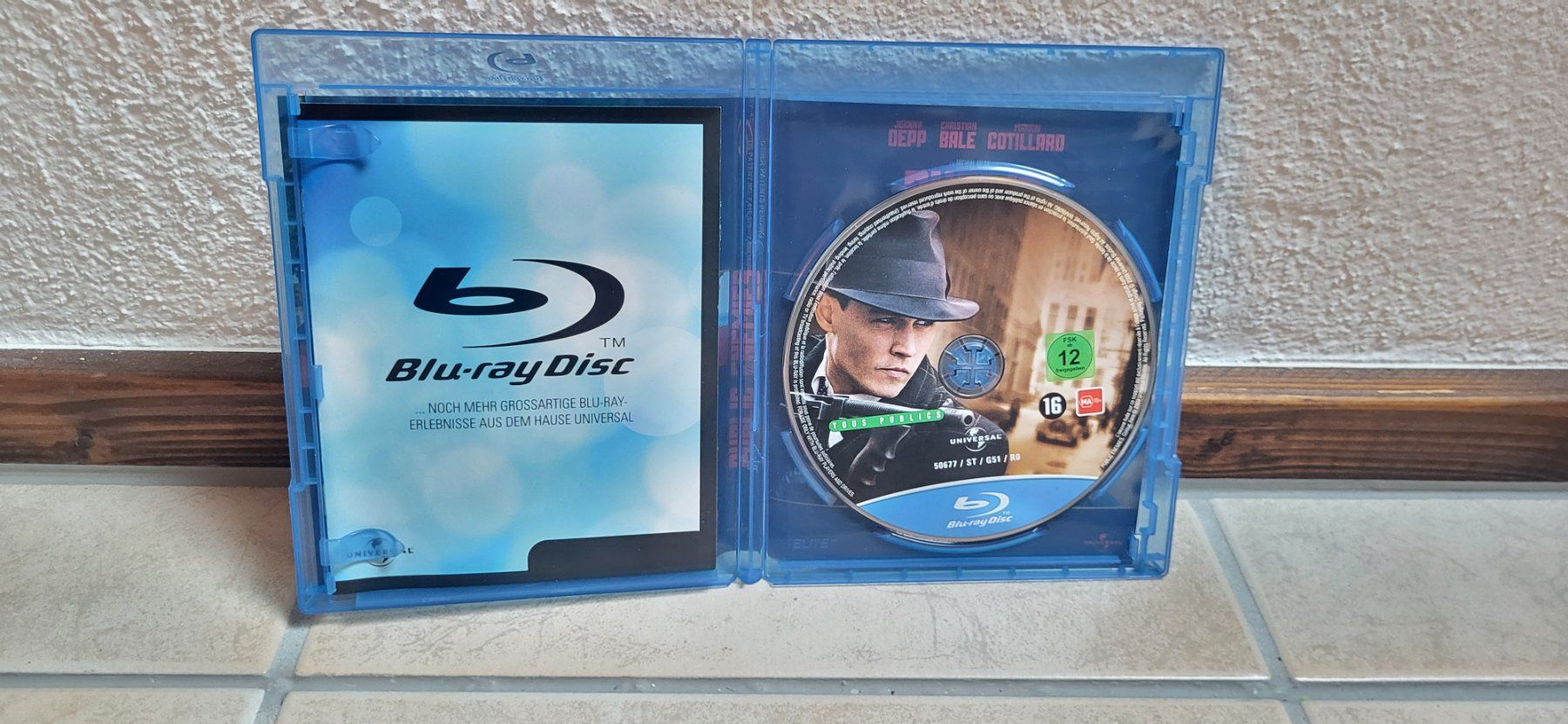 Tutti i DVDs: Blu Ray – Public Enemies – Usato da Münsingen venduto da Heroism2010 2