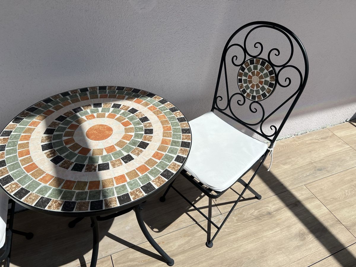 Tischset: Gartentisch mit 2 Stühlen und Seitentisch – Neu (gemäss Beschreibung) aus Oensingen von lau_6z7v 1