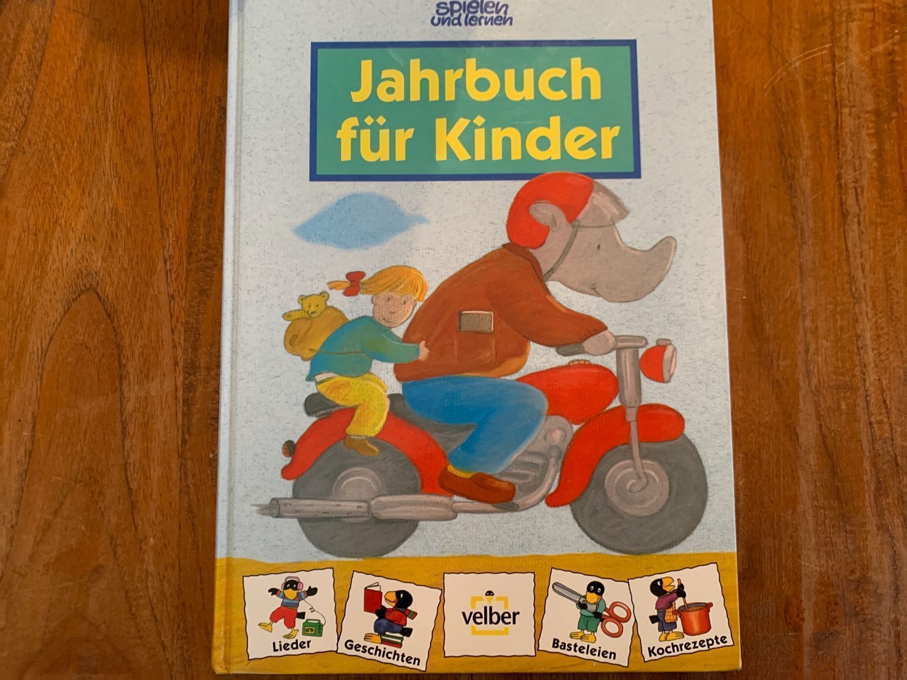 Livres: Jahrbuch für Kinder 1998 – D'occasion à Regensdorf par Spyke55
