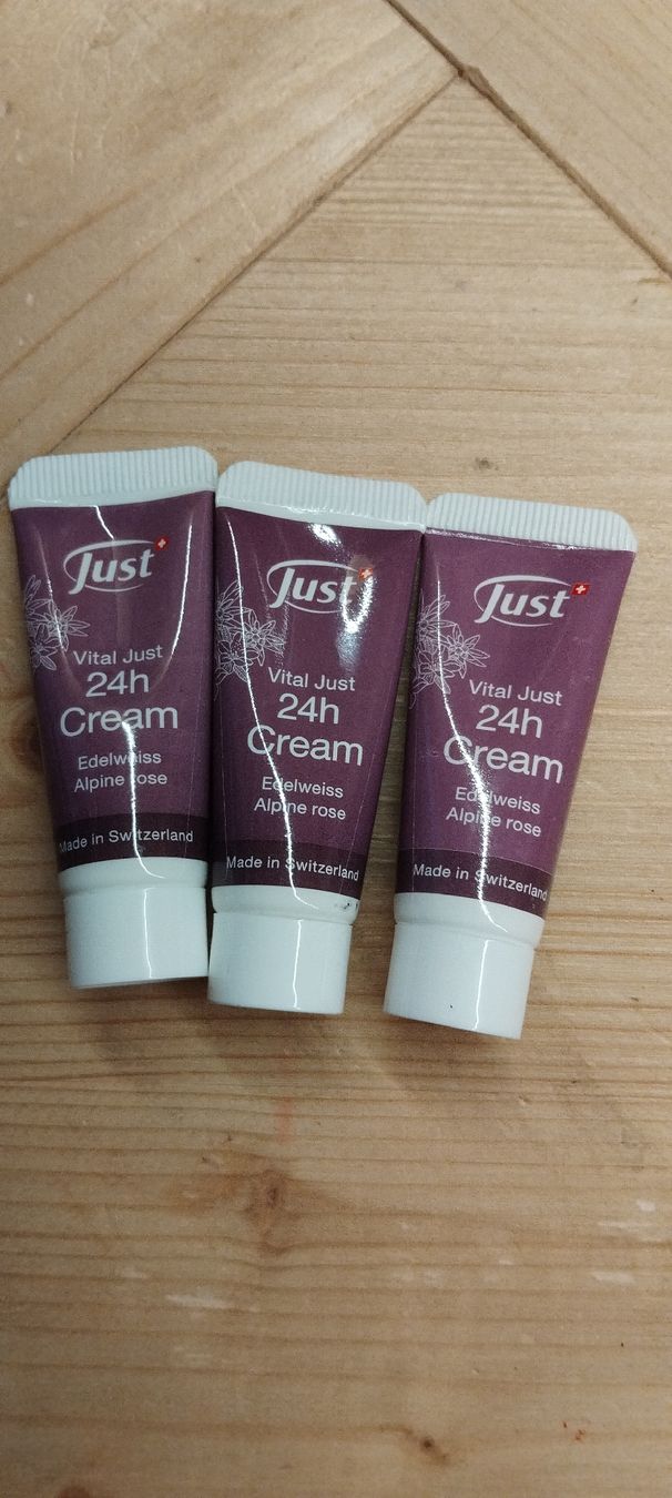 Idratazione: JUST 24h Cream – Nuovo (secondo la descrizione) da Betschwanden venduto da mel_yrp5