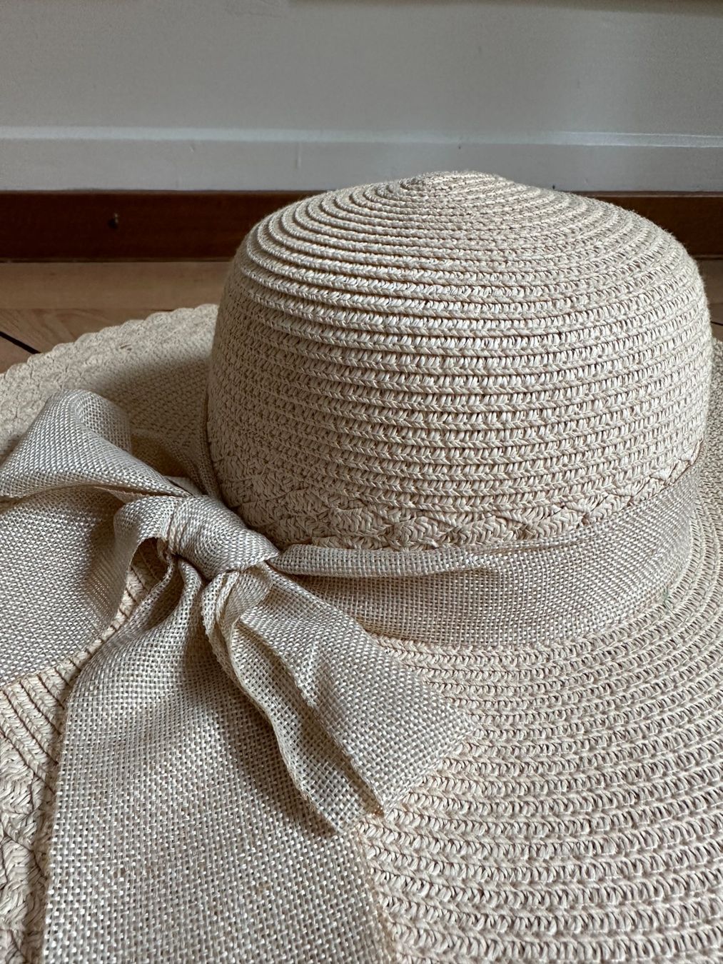 Hüte, Mützen & Caps: Sonnenhut Schlapphut beige – Gebraucht aus Zürich von Diazaio 1