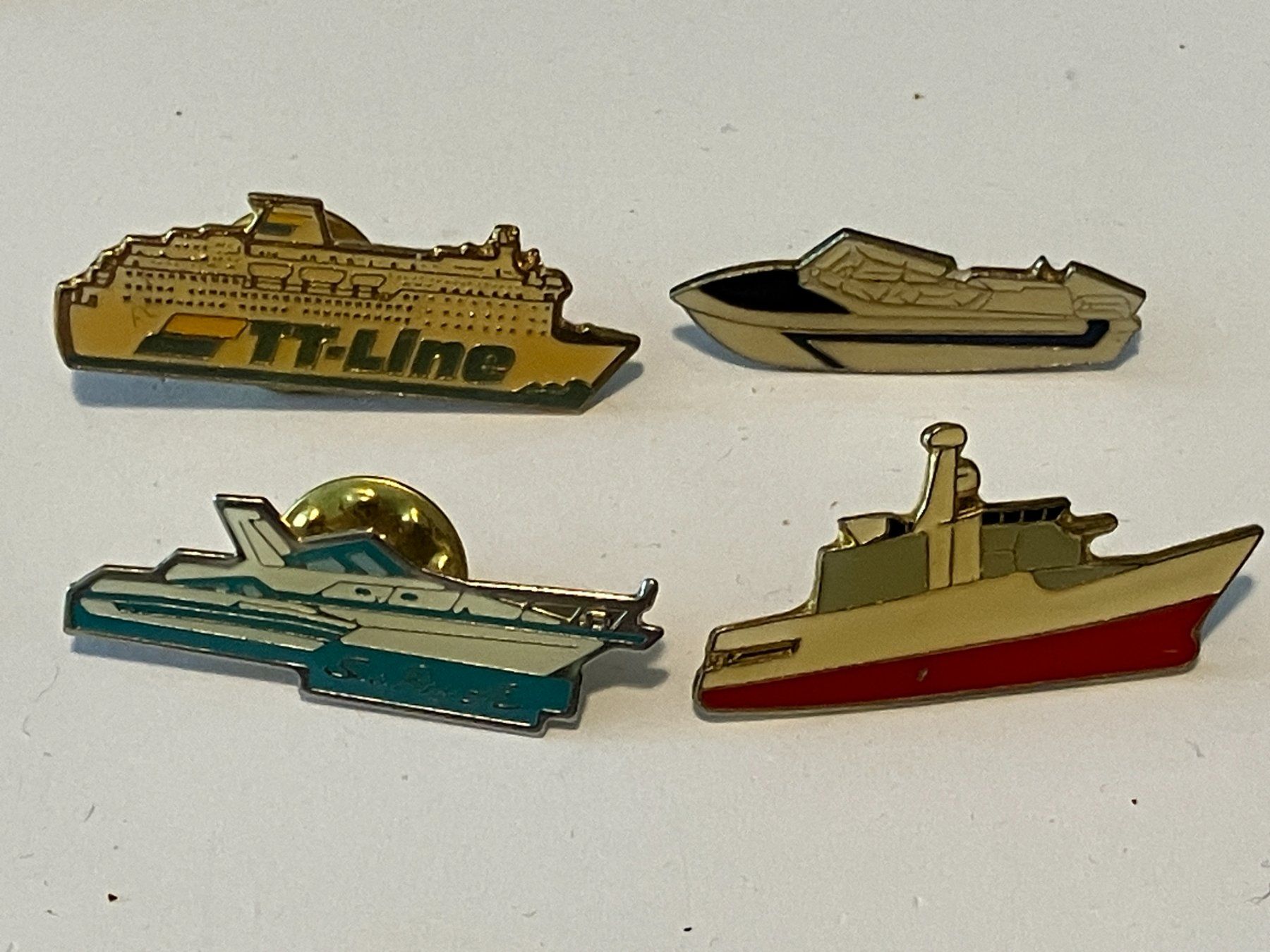 Plaquettes & Badges: 4 Pin Schiffe – D'occasion à Basel par djwwpp