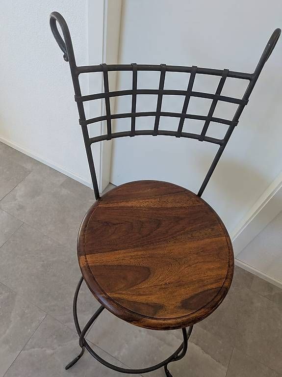 Tabourets:  2 Chaises / tabourets de bar – D'occasion à Corcelles-le-Jorat par jmirand 1