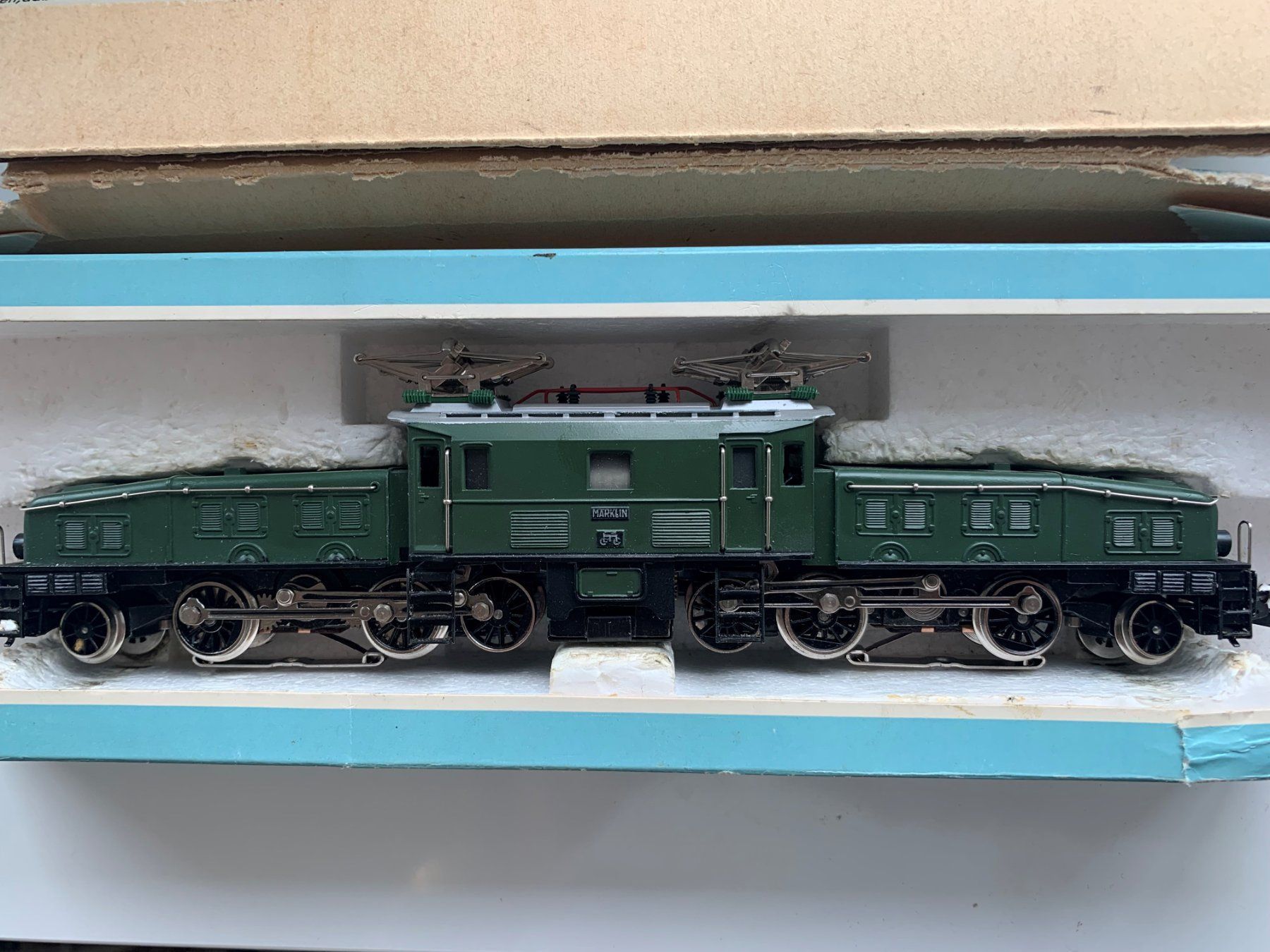 Märklin Modellini di ferrovie: Altes Märklin SBB Krokodil metall 3015 – Usato da Volketswil venduto da zwitsch33 3