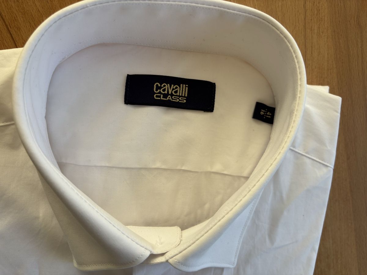 Roberto Cavalli Camicie: Hemd Cavalli – Nuovo (secondo la descrizione) da Zug venduto da Deks 4