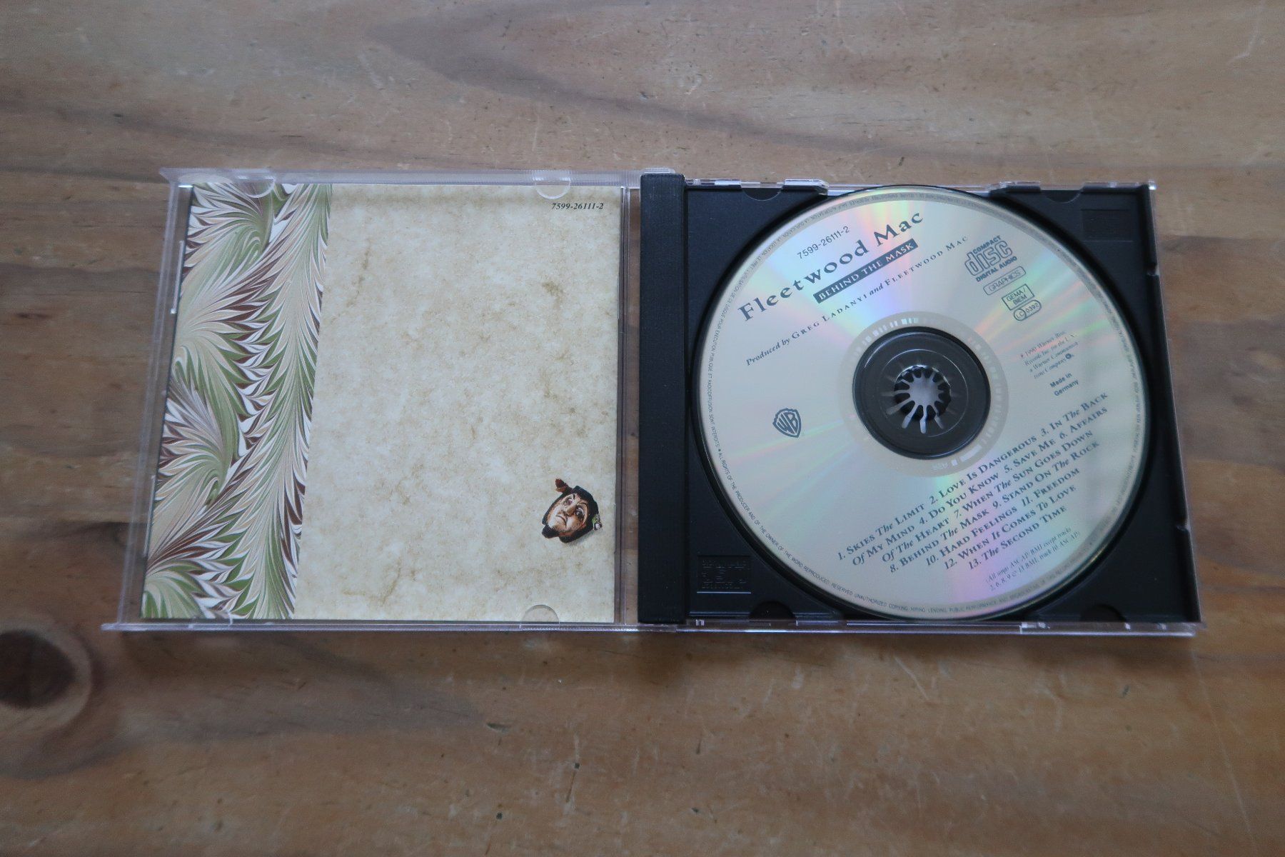 CD: FLEETWOOD MAC - BEHIND THE MASK - CD – Usato da Basel venduto da Patiscat 3