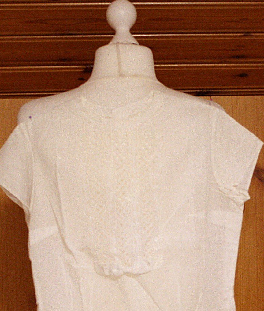 Camicette: Bluse Spitze und Schleife weiss Gr. 42 – Usato da Flüelen venduto da Diversicum-Vintage 1