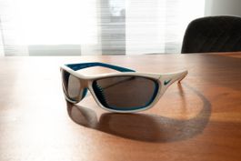 Nike Veer EV0557 Sonnenbrille – Weiss/Blau – Sportbrille