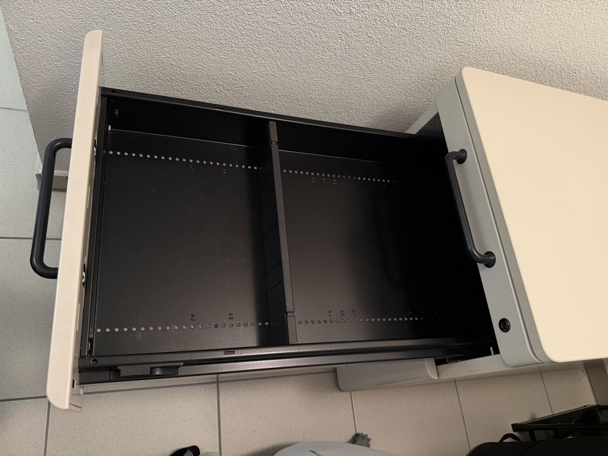 Korpus: Rollcontainer – Gebraucht aus Luzern von vwb_6t72 4