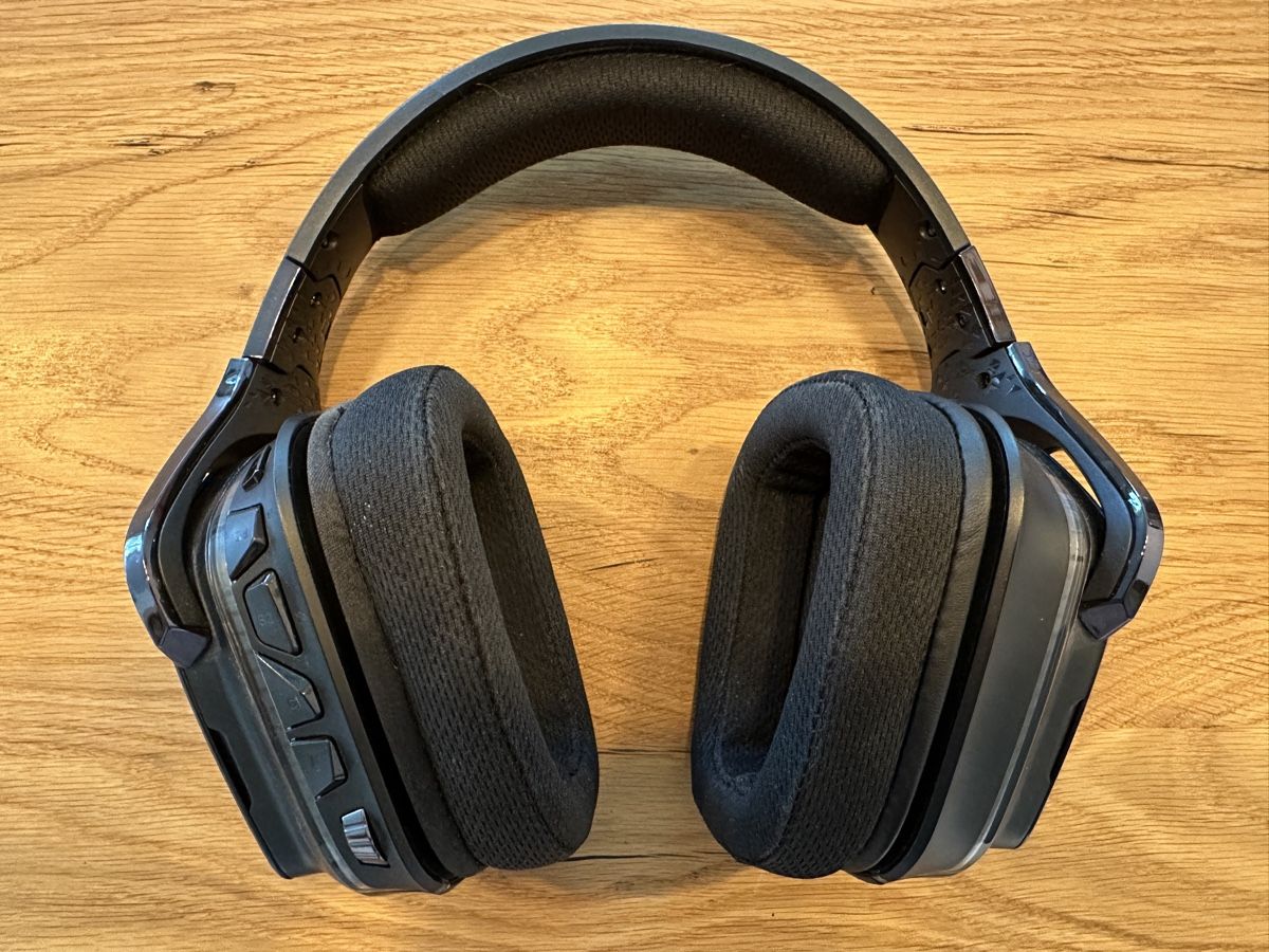 Logitech Cuffie: LOGITECH G933 Artemis Spectrum Gaming Headset – Usato da Herisau venduto da Elvis_29 1