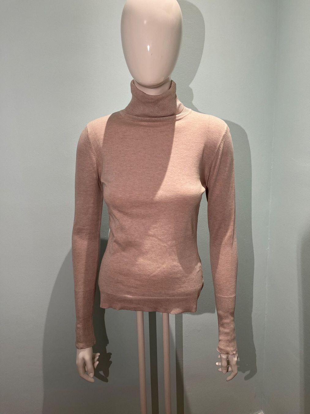 Max Mara Maglioni & Felpe: Weekend Max Mara Rollkragenpullover beige Grösse S – Usato da Basel venduto da Corinna58 1