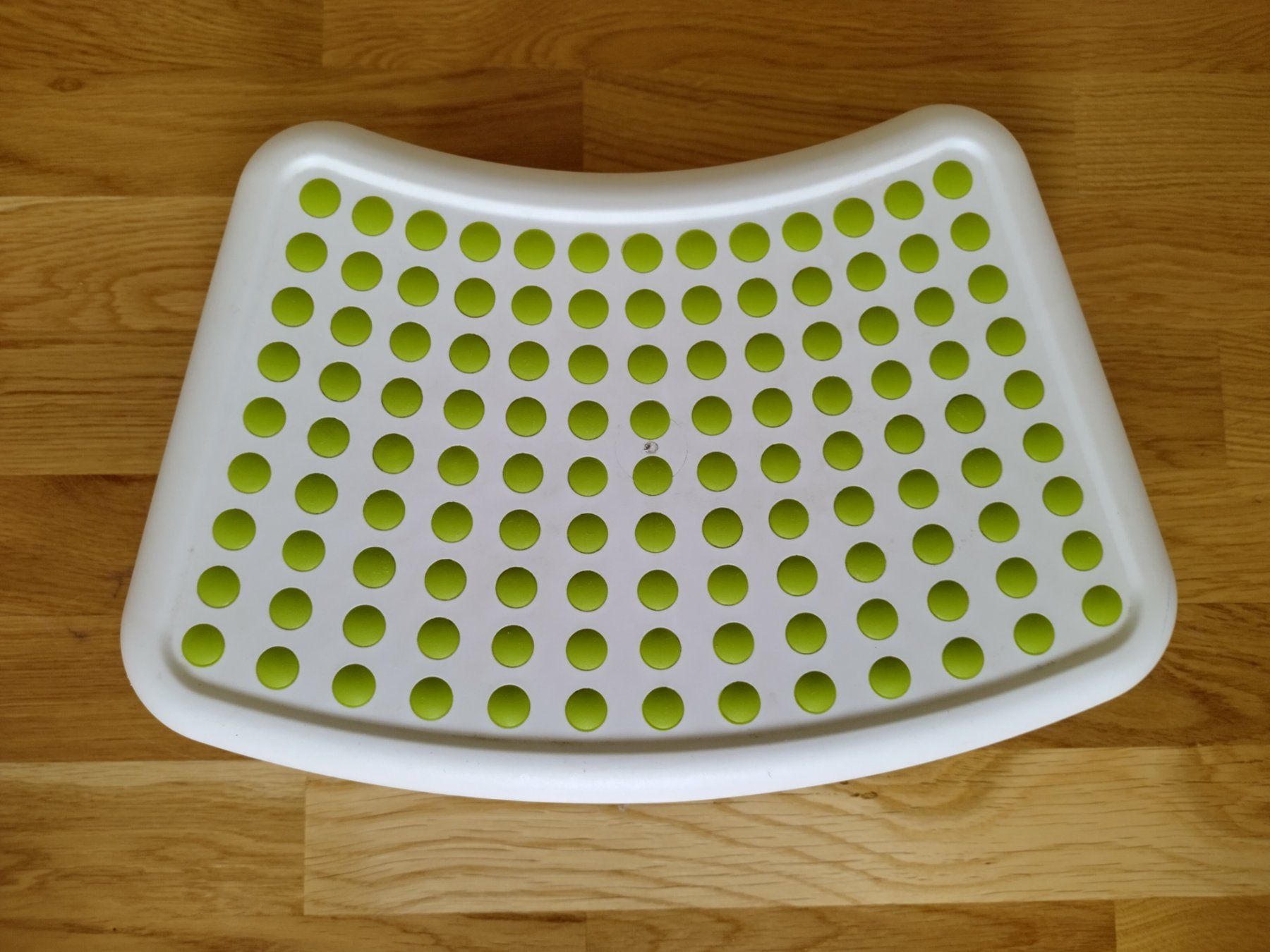 Ikea Sgabelli: Kinderhocker, weiß/grün, neuwertig – Usato da Densbüren venduto da TutaLarsen