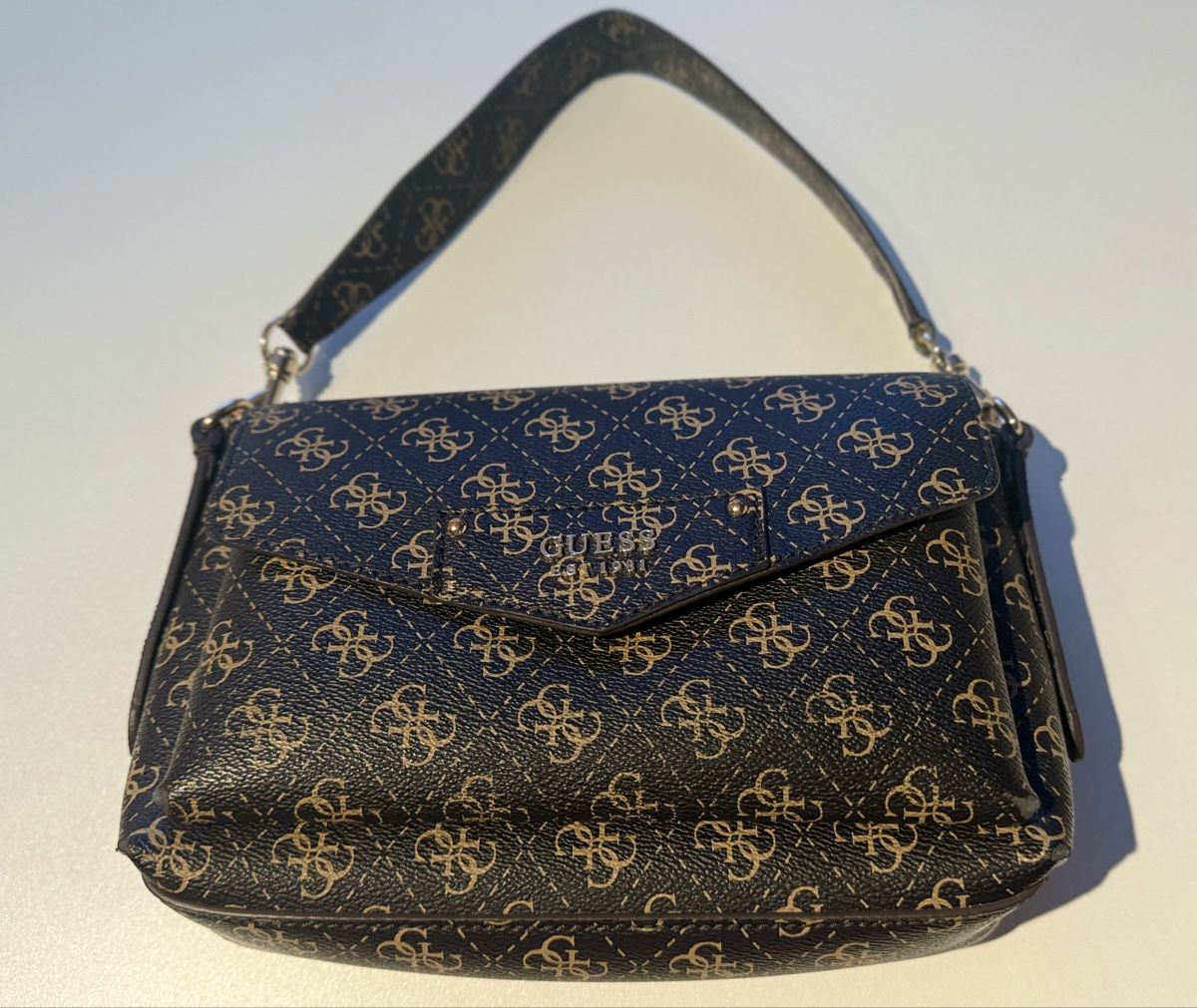 Guess Borse da donna: Guess Handtasche in Braun – Usato da Glis venduto da nvi_zg7k