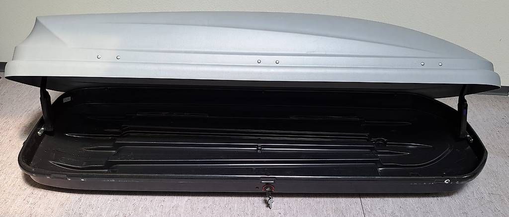Thule Box da tetto: Dachbox Thule Pacific 600 mit Dachträger – Usato da Cham venduto da Pricom