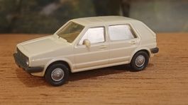 VW Golf II 4-türig von Wiking