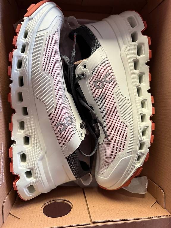 On Scarpe da donna: On Cloudultra 2 38.5 – Nuovo e nell'imballaggio originale da Bern venduto da maayokaayo