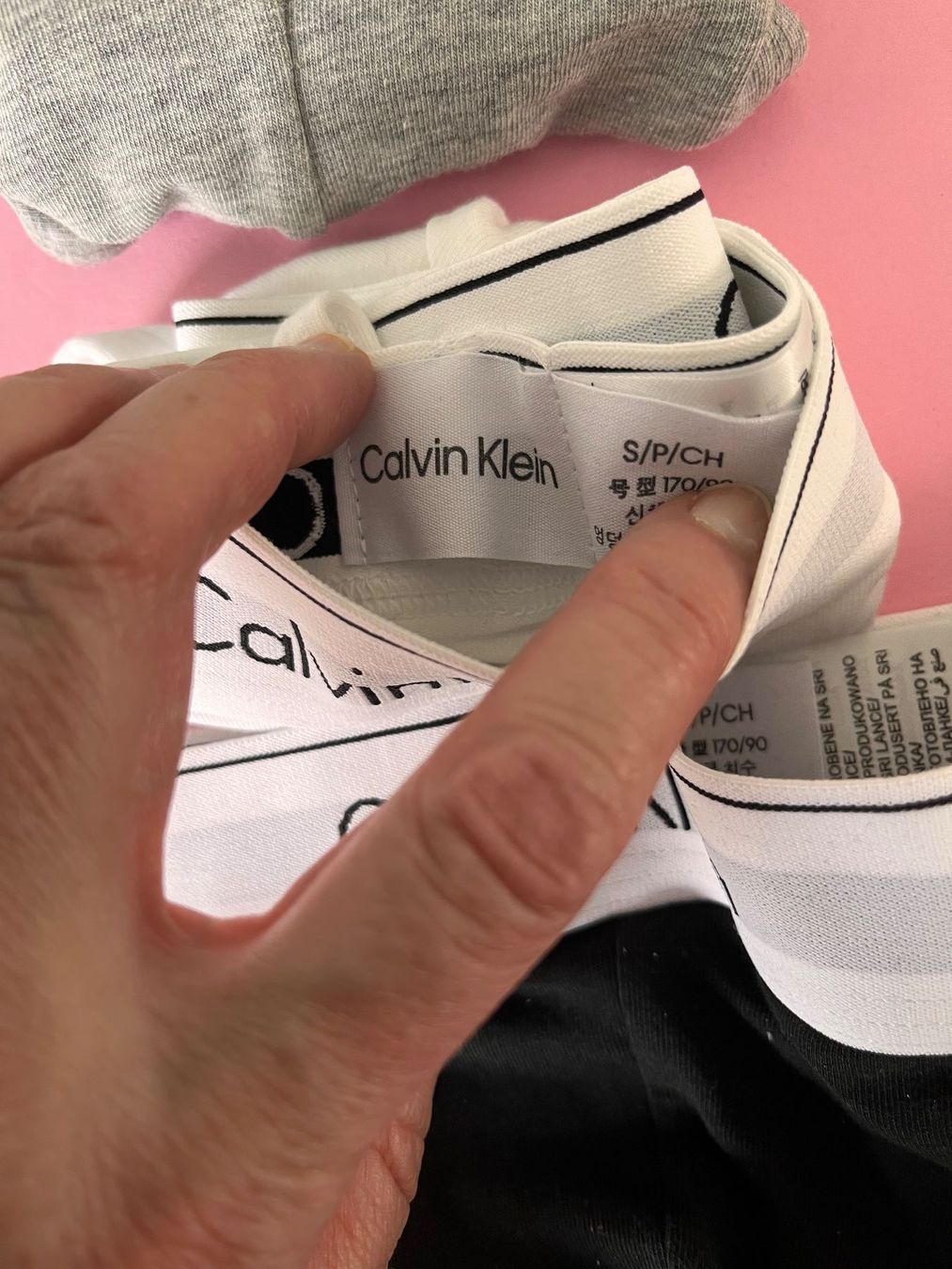 Calvin Klein Unterwäsche: CALVIN KLEIN, String Modern Cotton Stretch, Gr. S, 3 Stück – Neu und originalverpackt aus Rudolfstetten von gst_g7xl 7