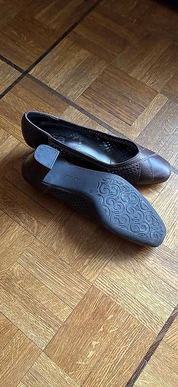 Chaussures femmes: Escarpins bruns Ara 37,5 – D'occasion à Veyrier par Nath9279 2
