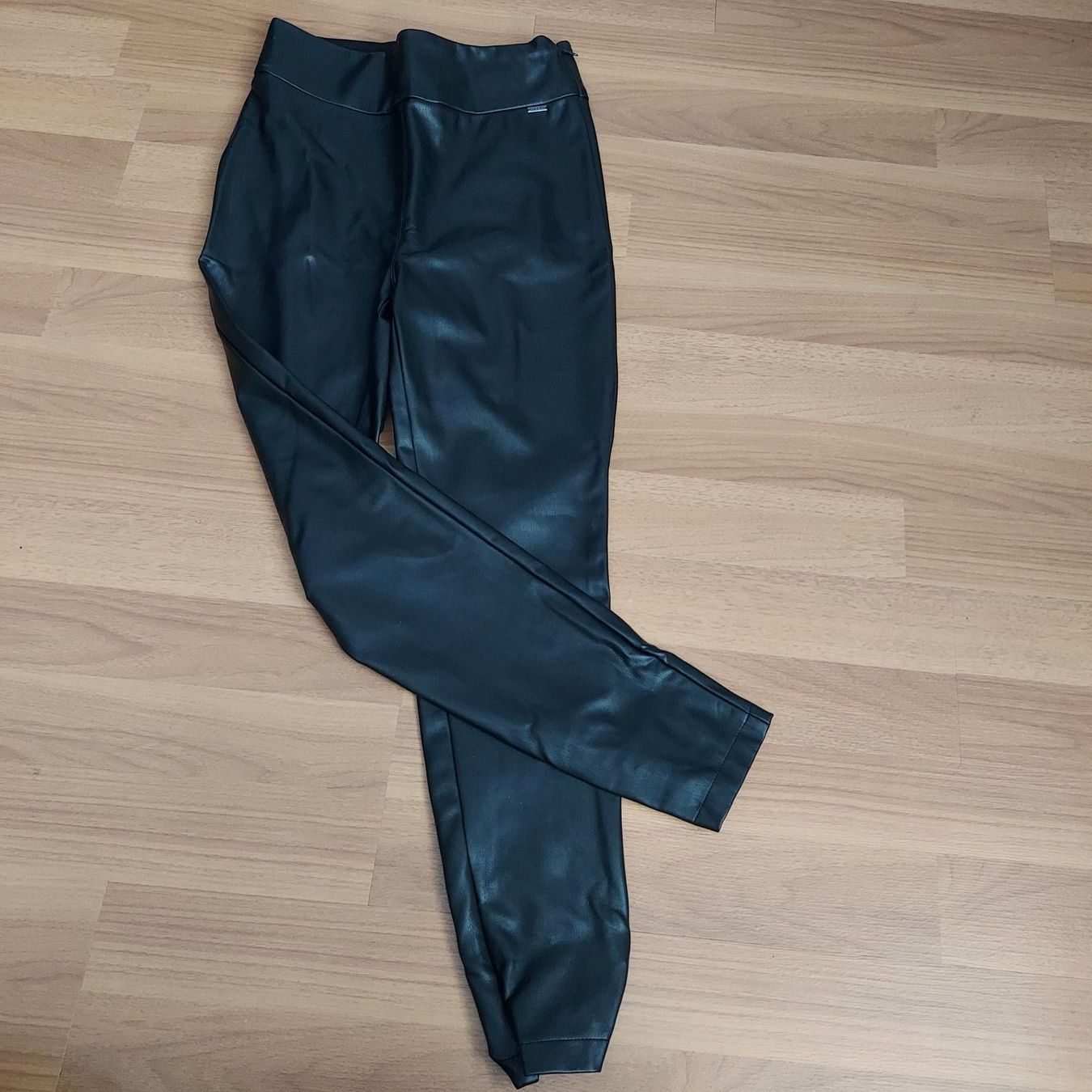 Guess Pantaloni: Guess Hose – Nuovo e nell'imballaggio originale da Basel venduto da NyGrow 1