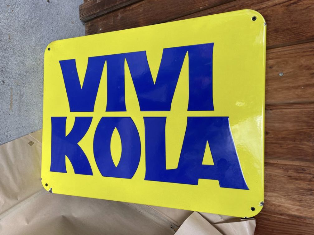 Insegne: Email VIVI KOLA Reklame  Original – Nuovo (secondo la descrizione) da Wohlen AG venduto da NincoA-Z