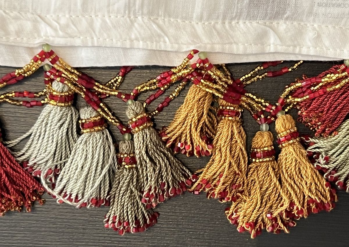 Altra biancheria da tavola: Nappe blanche en coton avec broderies et pompons! – Nuovo (secondo la descrizione) da Genève venduto da DELIRBEADS 6