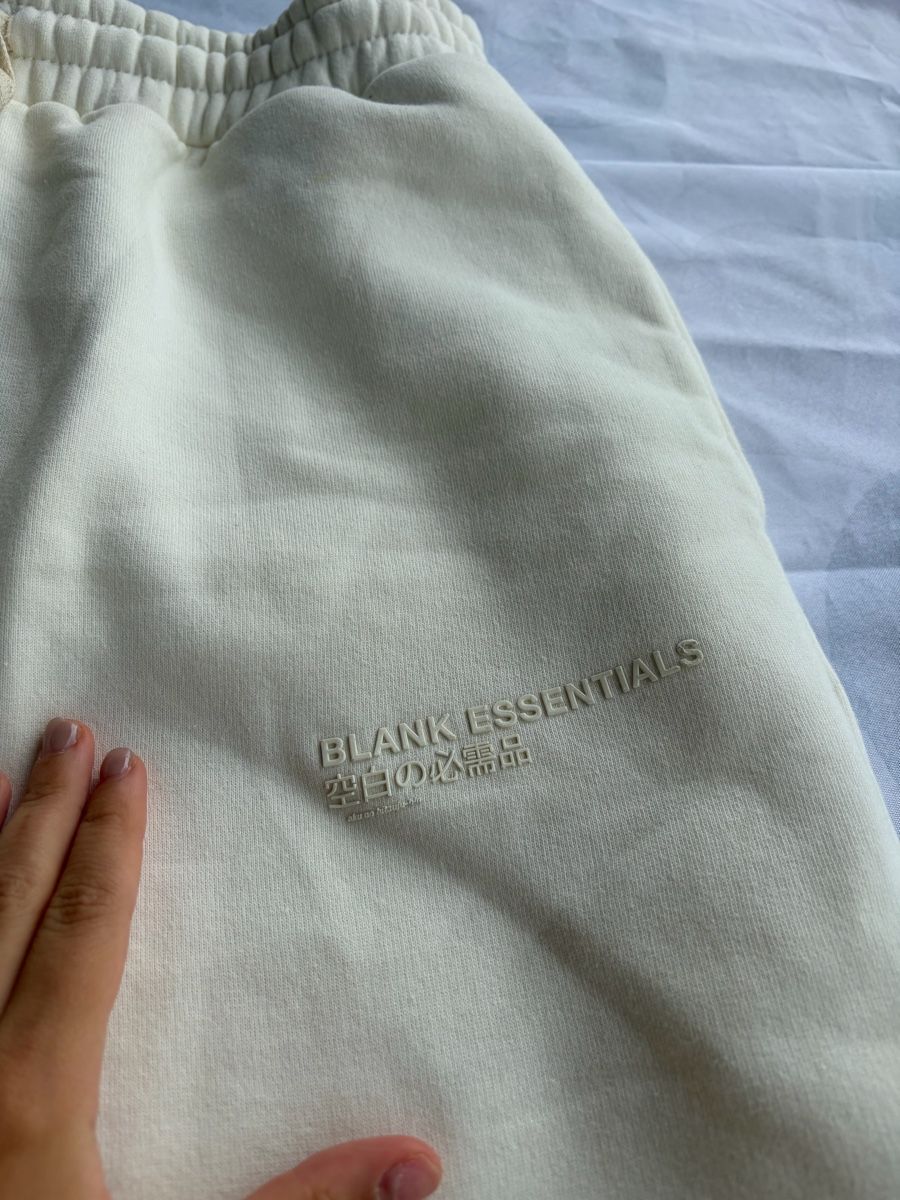 Pantaloni: Blank Essentials Training  – Usato da Pully venduto da ari_78pk 1