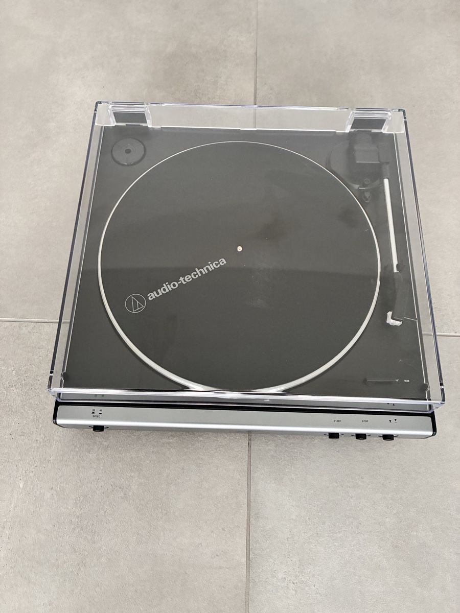 Audio Technica Giradischi: Record player Audio-Technica AT-LP60XUSB neuwertig – Nuovo (secondo la descrizione) da Gampelen venduto da ven_k2vf