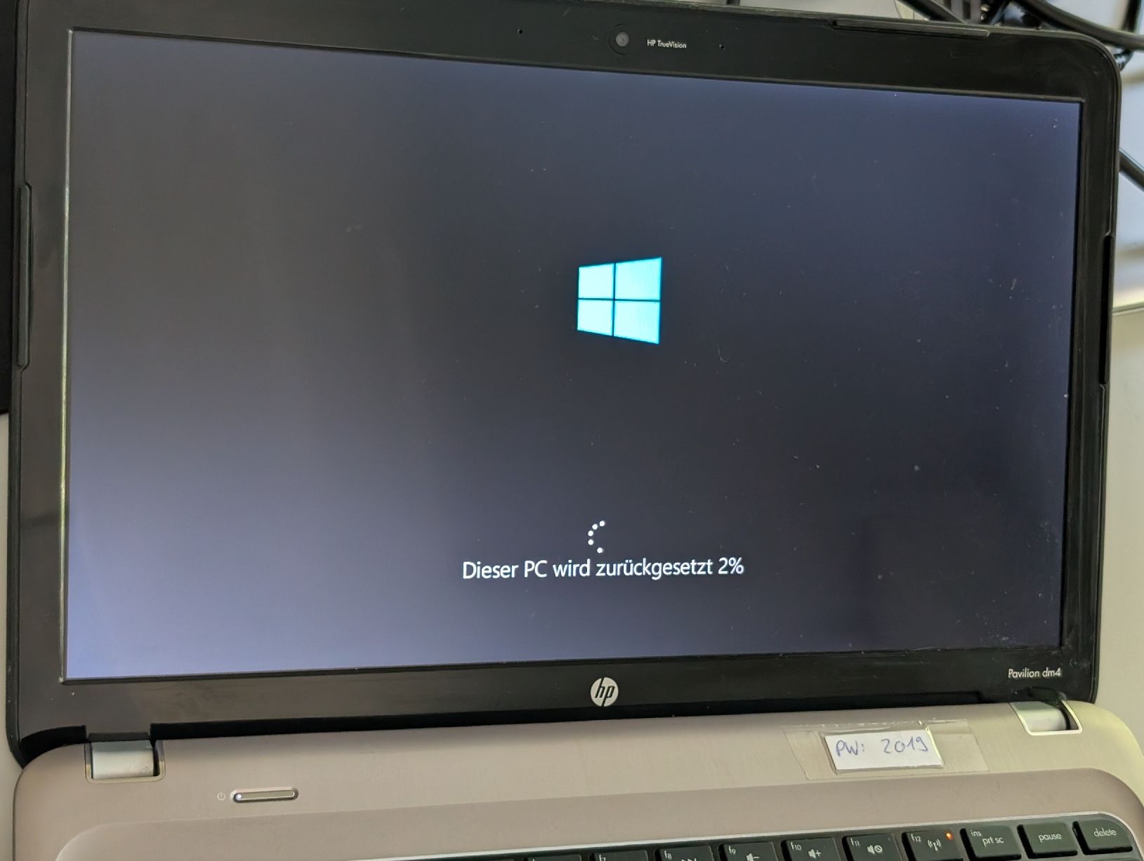 Hewlett Packard Portables: HP Laptop 15-d000 Intel Core i5 – D'occasion à Basel par rubah 6