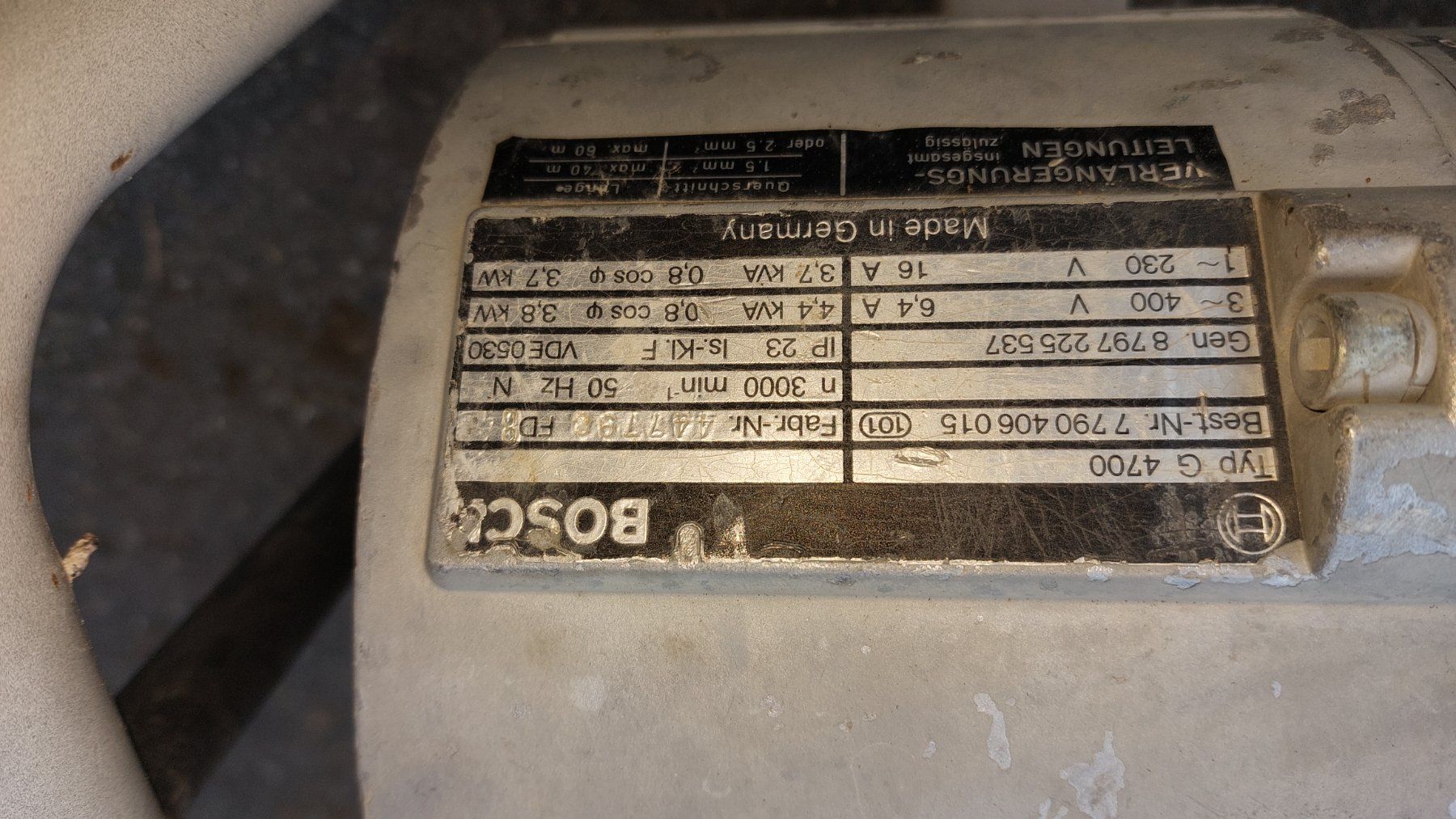 Bosch Generatori di corrente: Stromerzeuger Bosch G4700 – Usato da Mosnang venduto da Chluetery 2