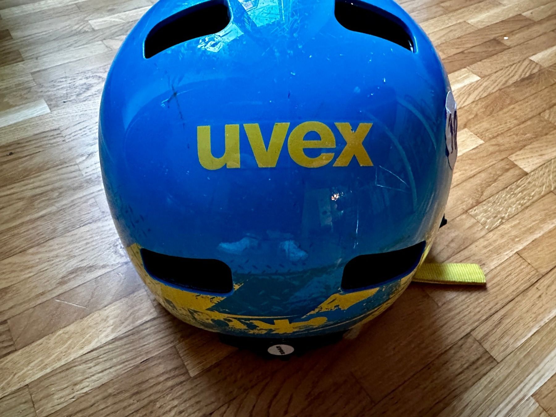 Uvex Helme: UVEX kinder velo helm 51-55cm – Gebraucht aus Lausanne von brixton 1