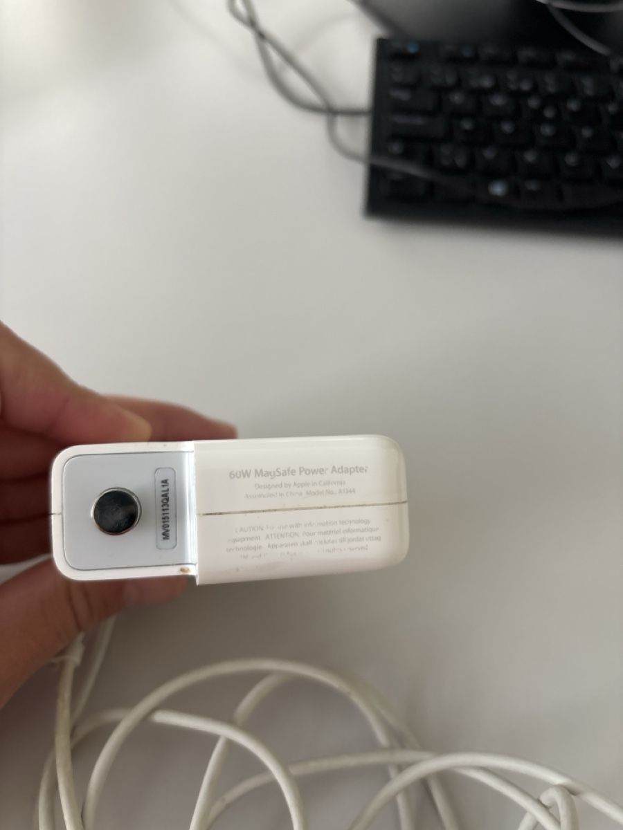 Apple Caricabatterie: Apple MagSafe Netzteil weiss 60W – Usato da Haldenstein venduto da Alexa.R 1