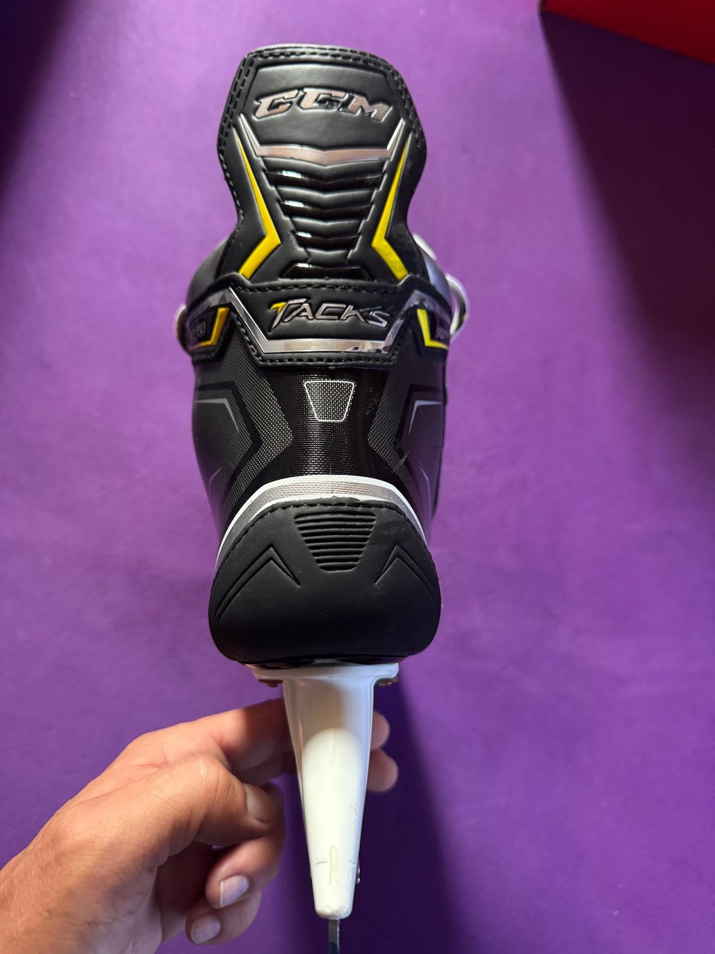 Ccm Pattini da ghiaccio: CCM Tacks 9070 SR – Nuovo (secondo la descrizione) da Altstätten SG venduto da Comolution 4