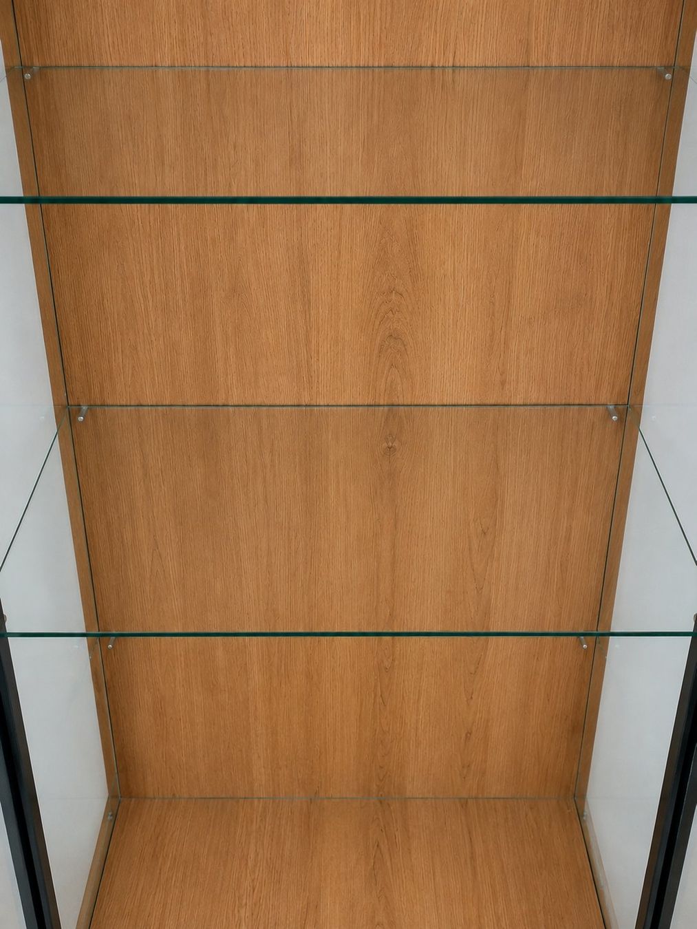 Vetrine: Glasvitrine schwarz/Eiche mit Glastüren 170 cm – Usato da Derendingen venduto da dei_q7cw 3